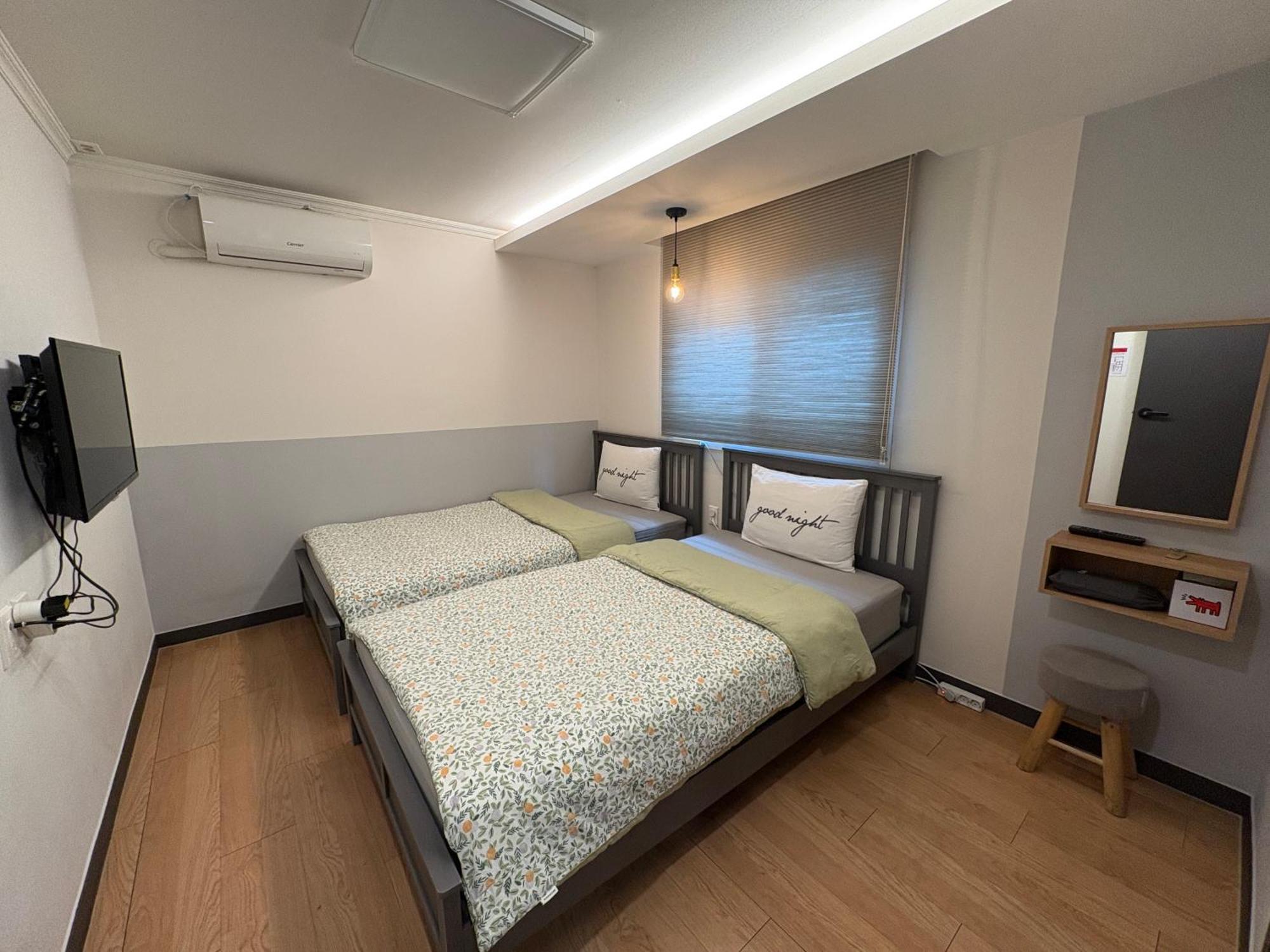 Heima Guesthouse Hongdae Seul Exterior foto